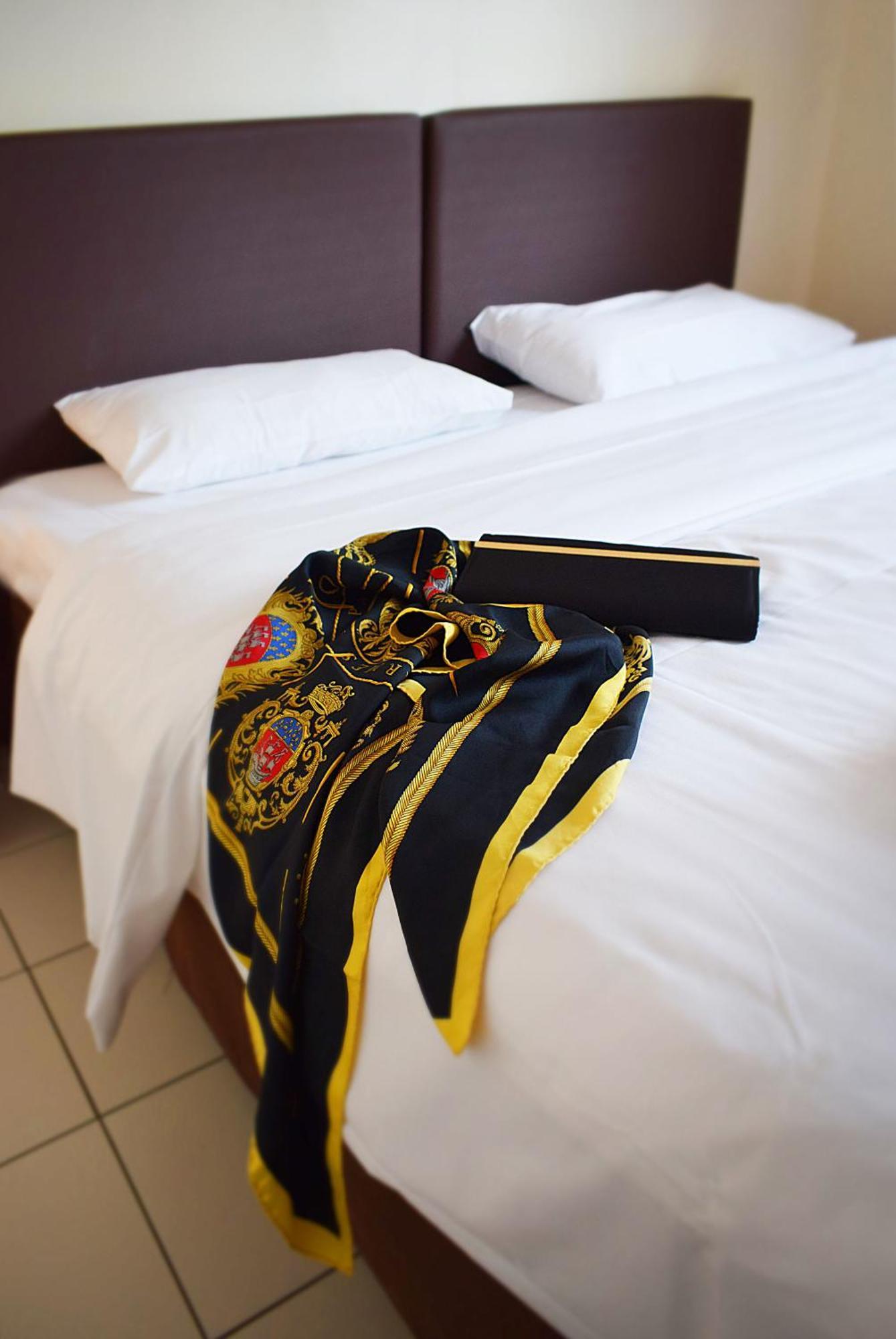 Logis Hotel Restaurant Le Top Du Roulier Capendu المظهر الخارجي الصورة